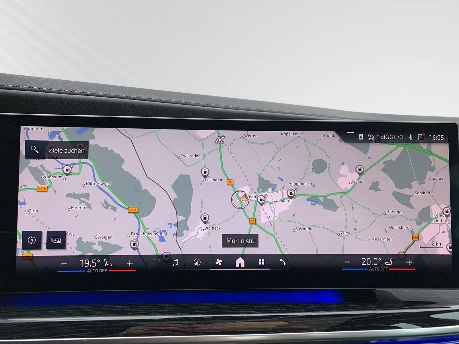 BMW 740 d xDrive SkyLoungeLUFT KeyGO 360 SzH 29Kkm #iCarbg | Mobile.bg   13