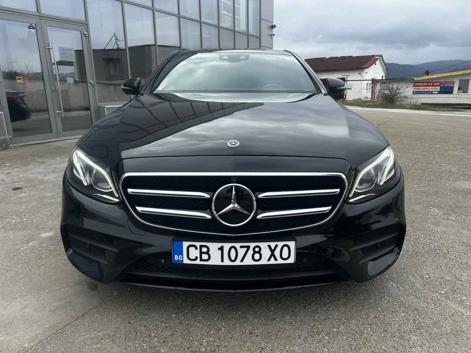 Mercedes-Benz E 400 4Matic AMG line, 156000 ��, Dist. MultiBeam, Full | Mobile.bg � ����������� 2
