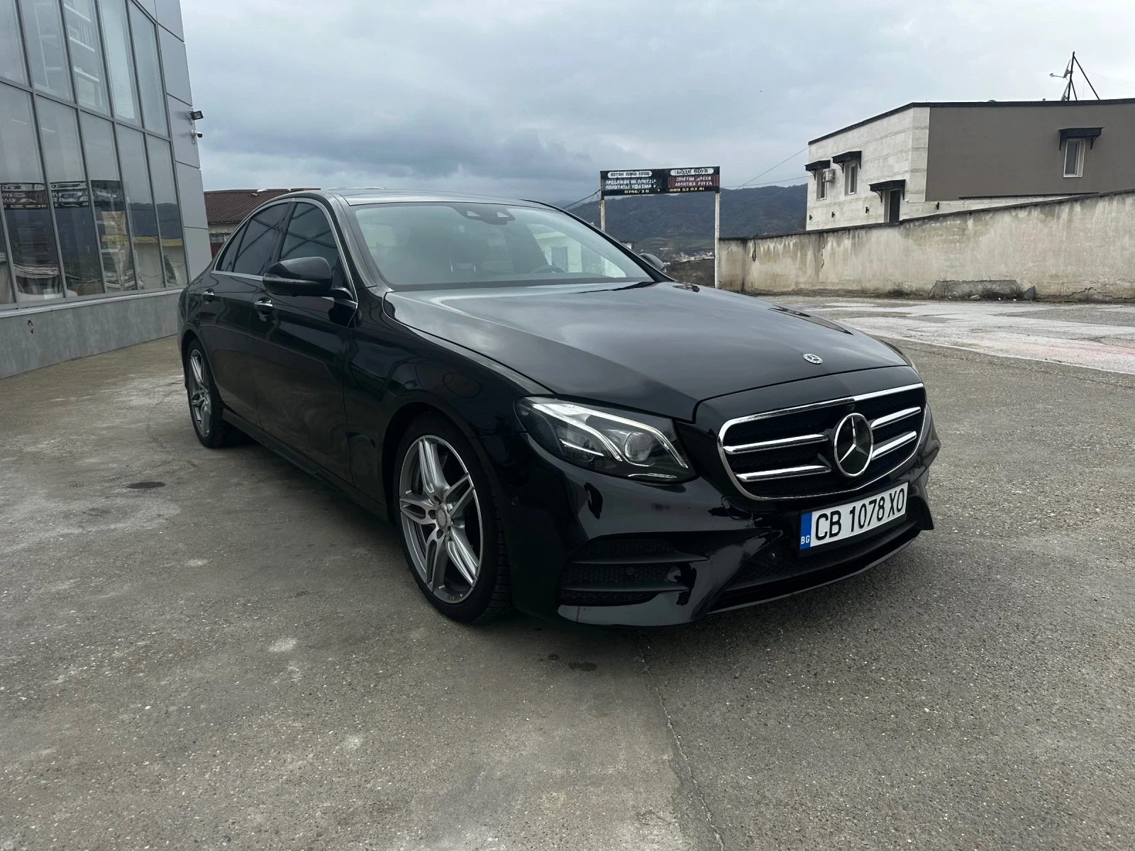 Mercedes-Benz E 400 4Matic AMG line, 156000 ��, Dist. MultiBeam, Full | Mobile.bg � ����������� 1