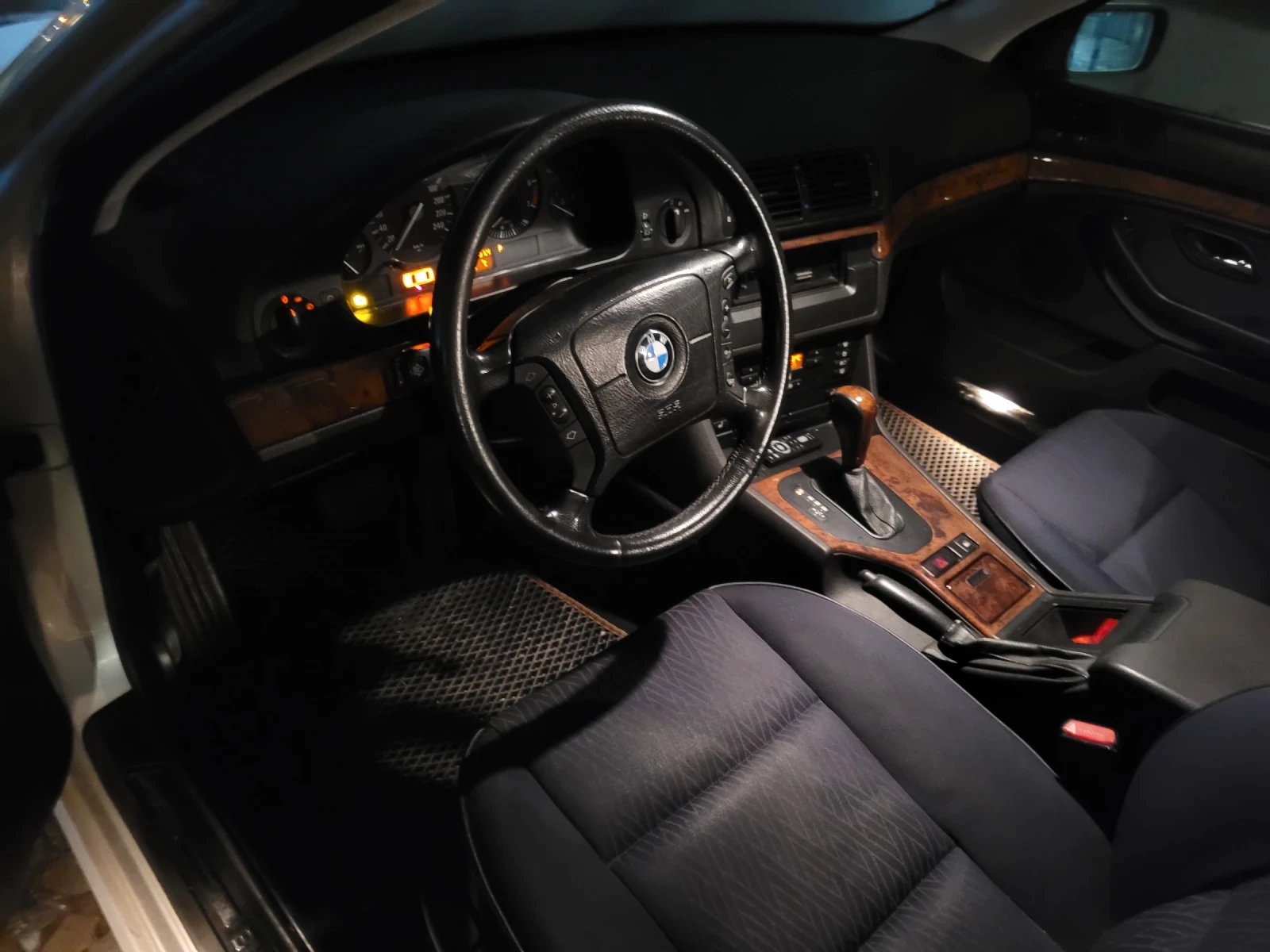 BMW 520  - изображение 2