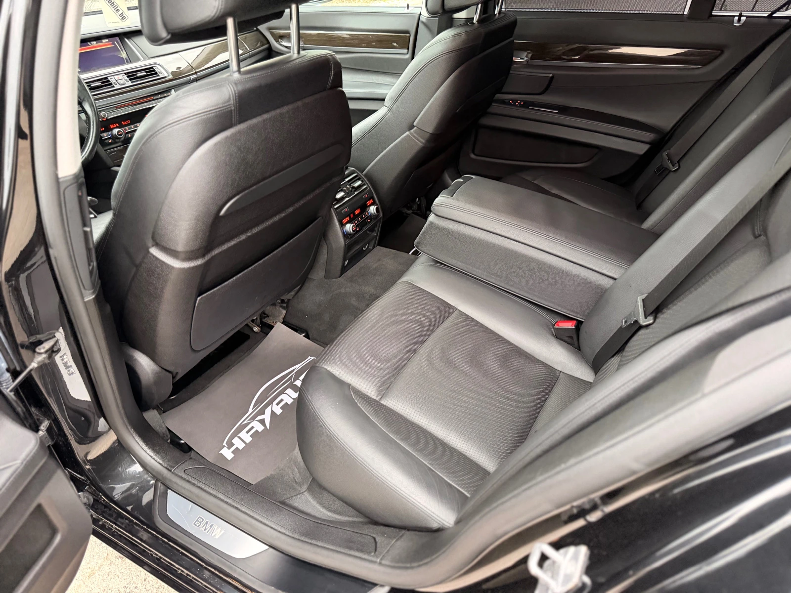 BMW 740 d= Luxury Line= Facelift= HUD= Soft Close= Massage, снимка 13 - Автомобили и джипове - 53926251