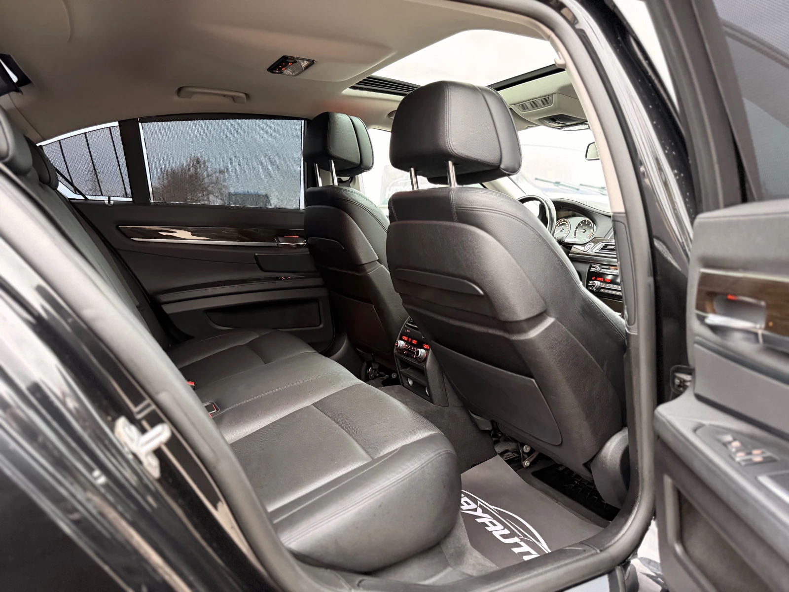 BMW 740 d= Luxury Line= Facelift= HUD= Soft Close= Massage, снимка 12 - Автомобили и джипове - 53926251