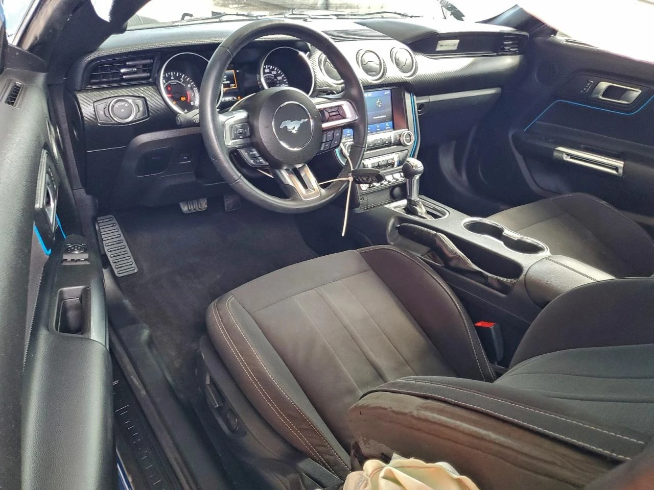 Ford Mustang 2.3l, снимка 8 - Автомобили и джипове - 54002341