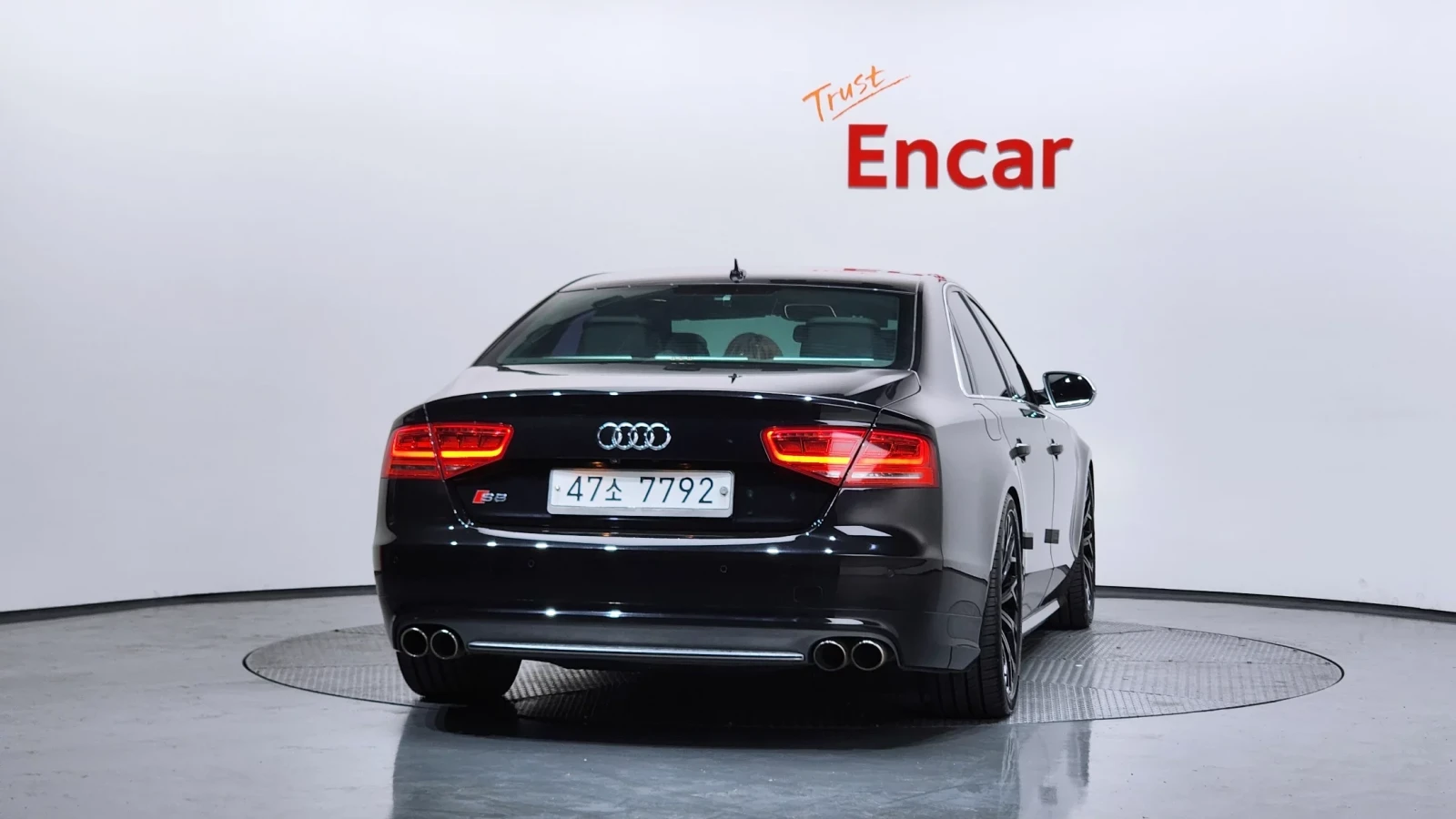 Audi S8 bang and olufsen * massage* distronic, снимка 2 - Автомобили и джипове - 54117125