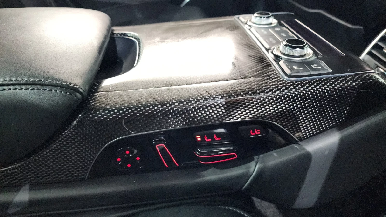 Audi S8 bang and olufsen * massage* distronic, снимка 13 - Автомобили и джипове - 54117125