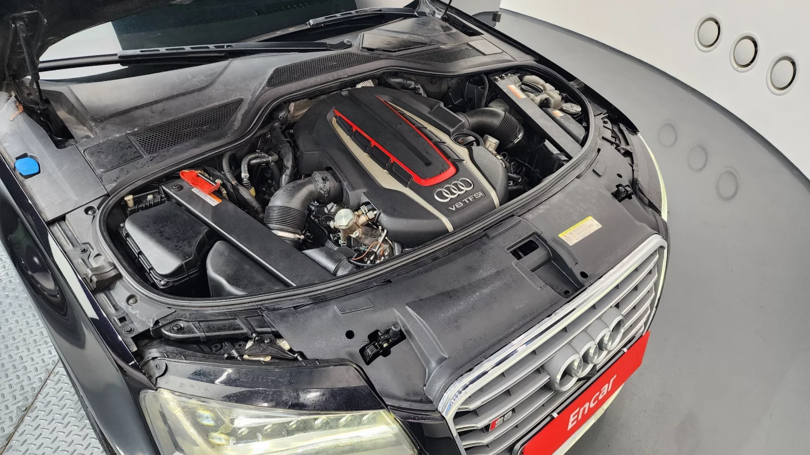 Audi S8 bang and olufsen * massage* distronic, снимка 8 - Автомобили и джипове - 54117125