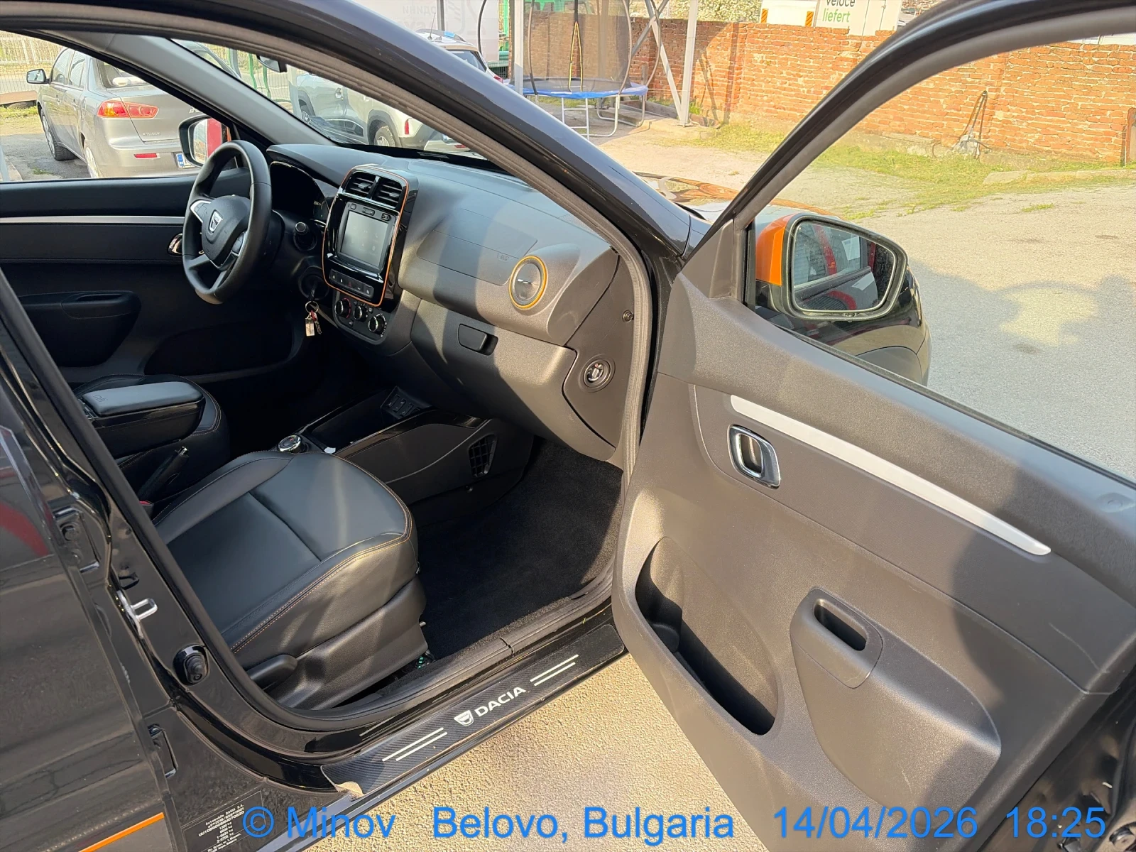 Dacia Spring, снимка 5 - Автомобили и джипове - 54316108