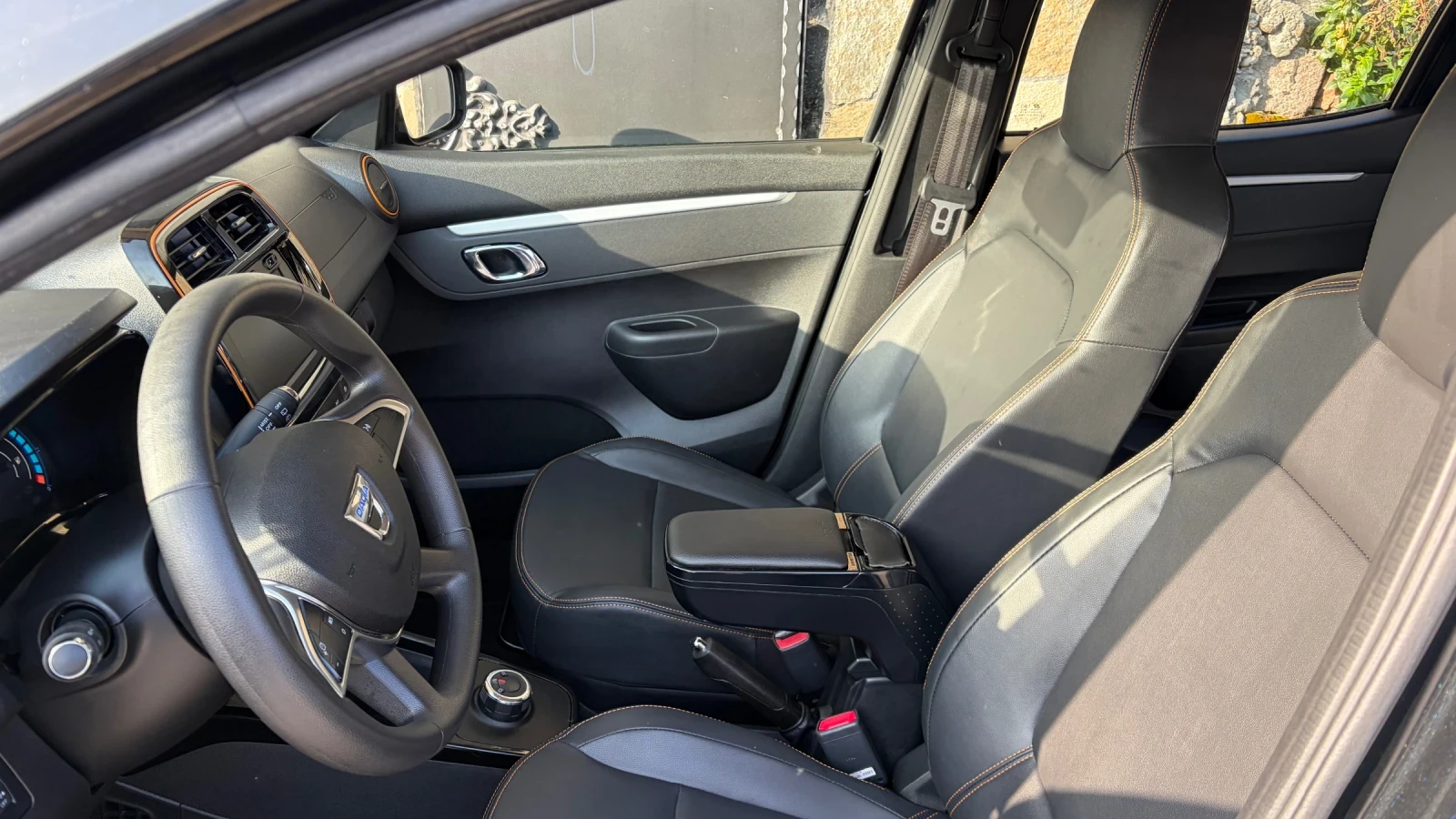 Dacia Spring, снимка 6 - Автомобили и джипове - 54316108