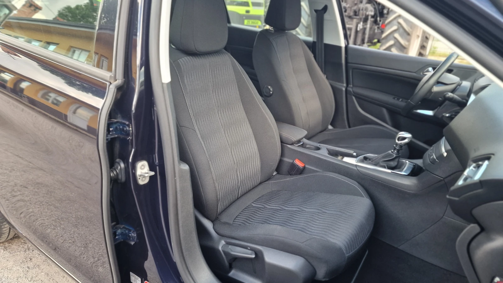 Peugeot 308 1.6i Active Нави хендсфри парктроник лед, снимка 9 - Автомобили и джипове - 54570406