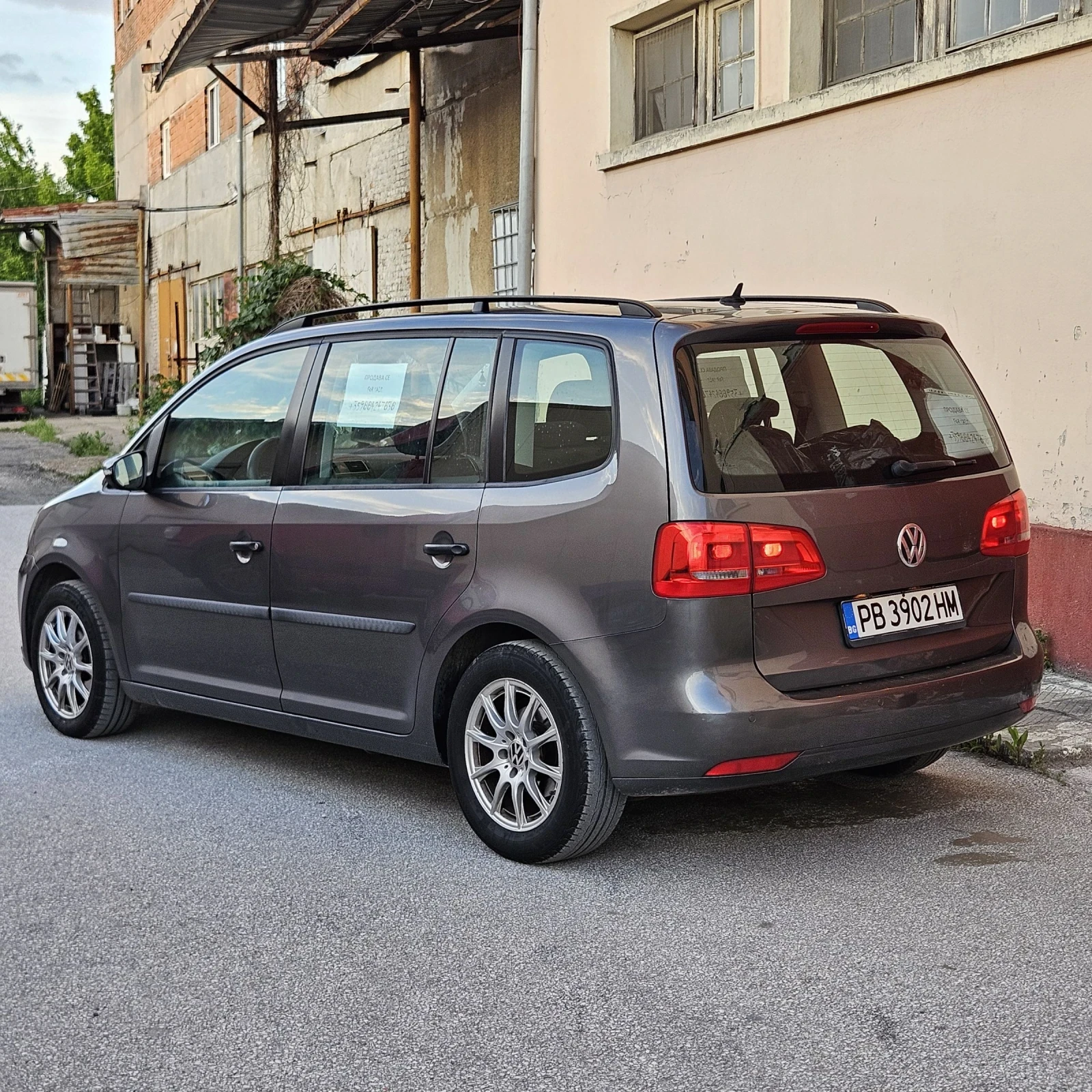 VW Touran, снимка 6 - Автомобили и джипове - 54724487