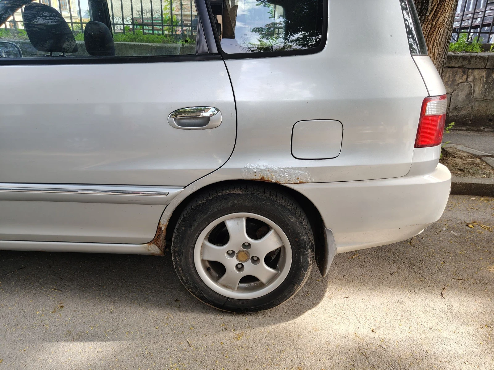 Kia Carens �� | Mobile.bg � ����������� 5