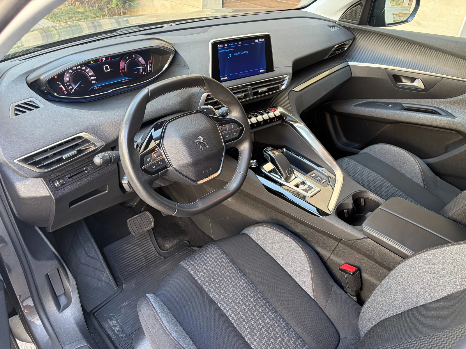 Peugeot 3008 1.5 BlueHDi Facelift, снимка 7 - Автомобили и джипове - 55627638