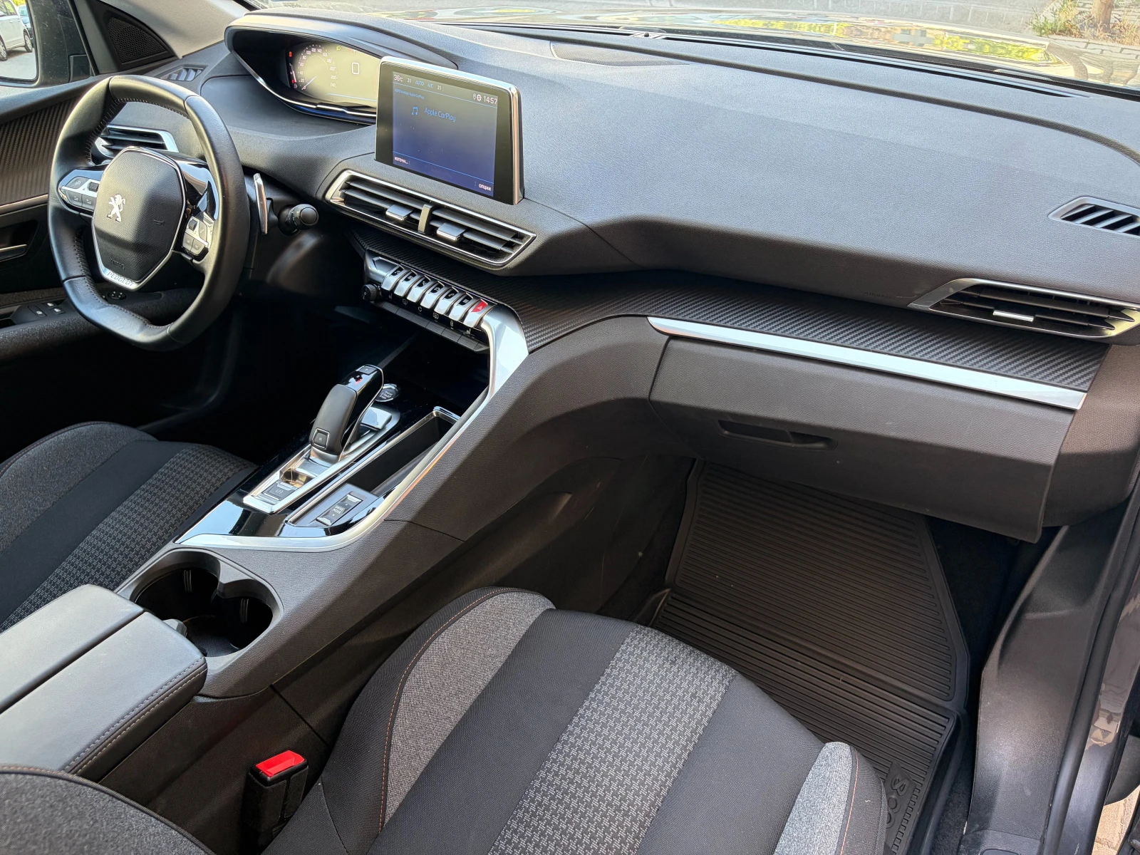 Peugeot 3008 1.5 BlueHDi Facelift, снимка 16 - Автомобили и джипове - 55627638