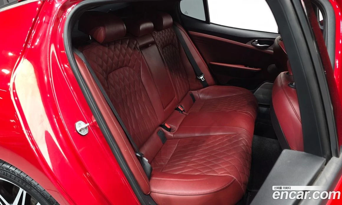 Kia Stinger 3.3 GT AWD Masters Turbo Package, снимка 12 - Автомобили и джипове - 55676740