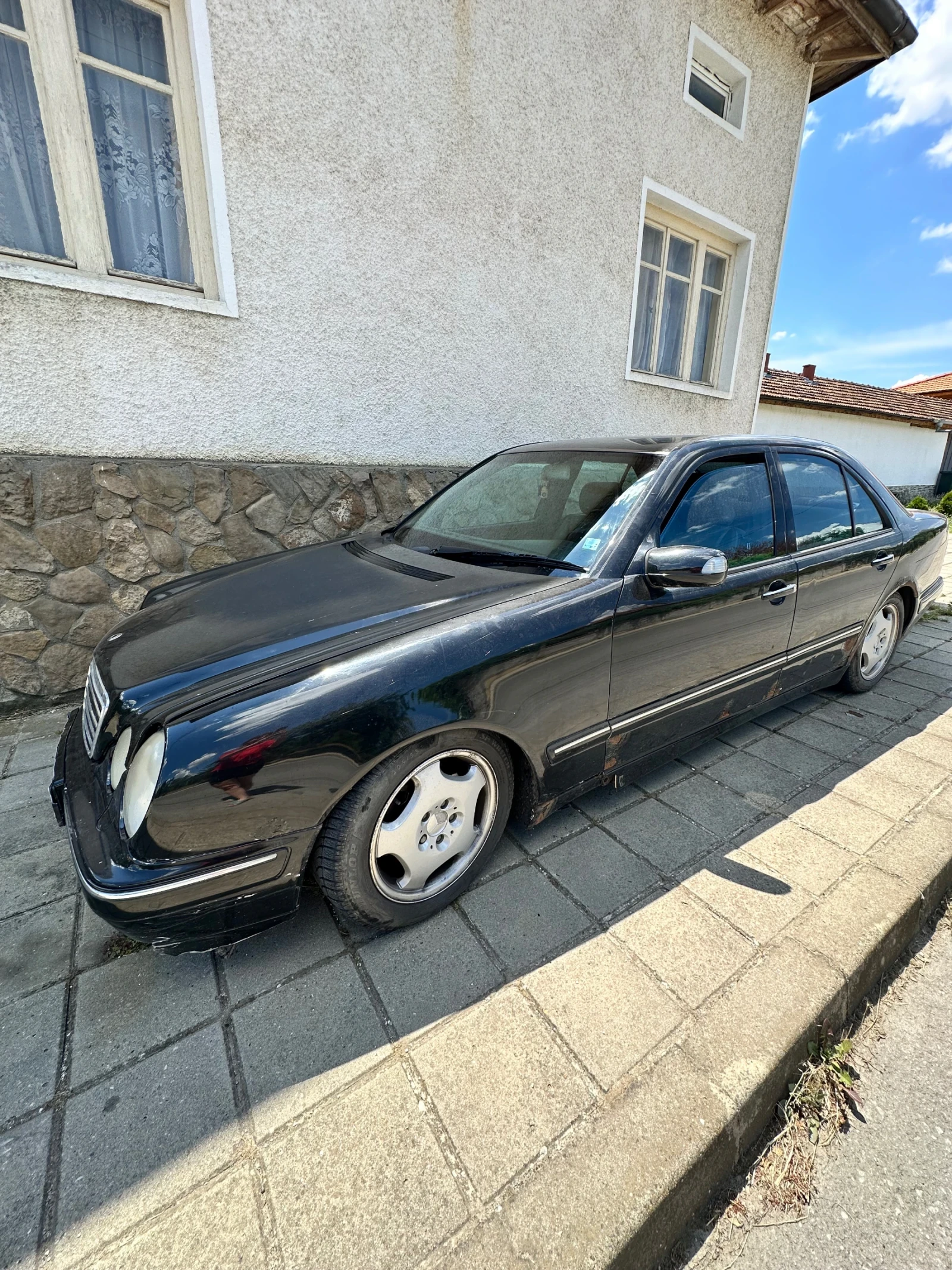 Mercedes-Benz E 320, снимка 2 - Автомобили и джипове - 55738276