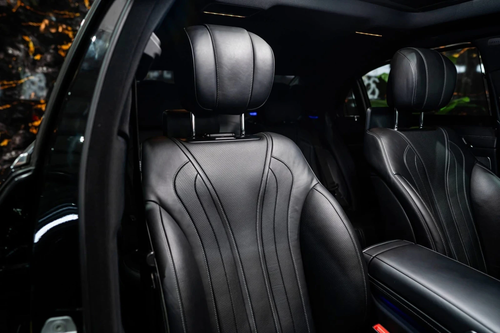 Mercedes-Benz S 400 D LONG AMG LINE LED ПАНО BURM 3XTV ЛИЗИНГ 100%, снимка 14 - Автомобили и джипове - 55960389