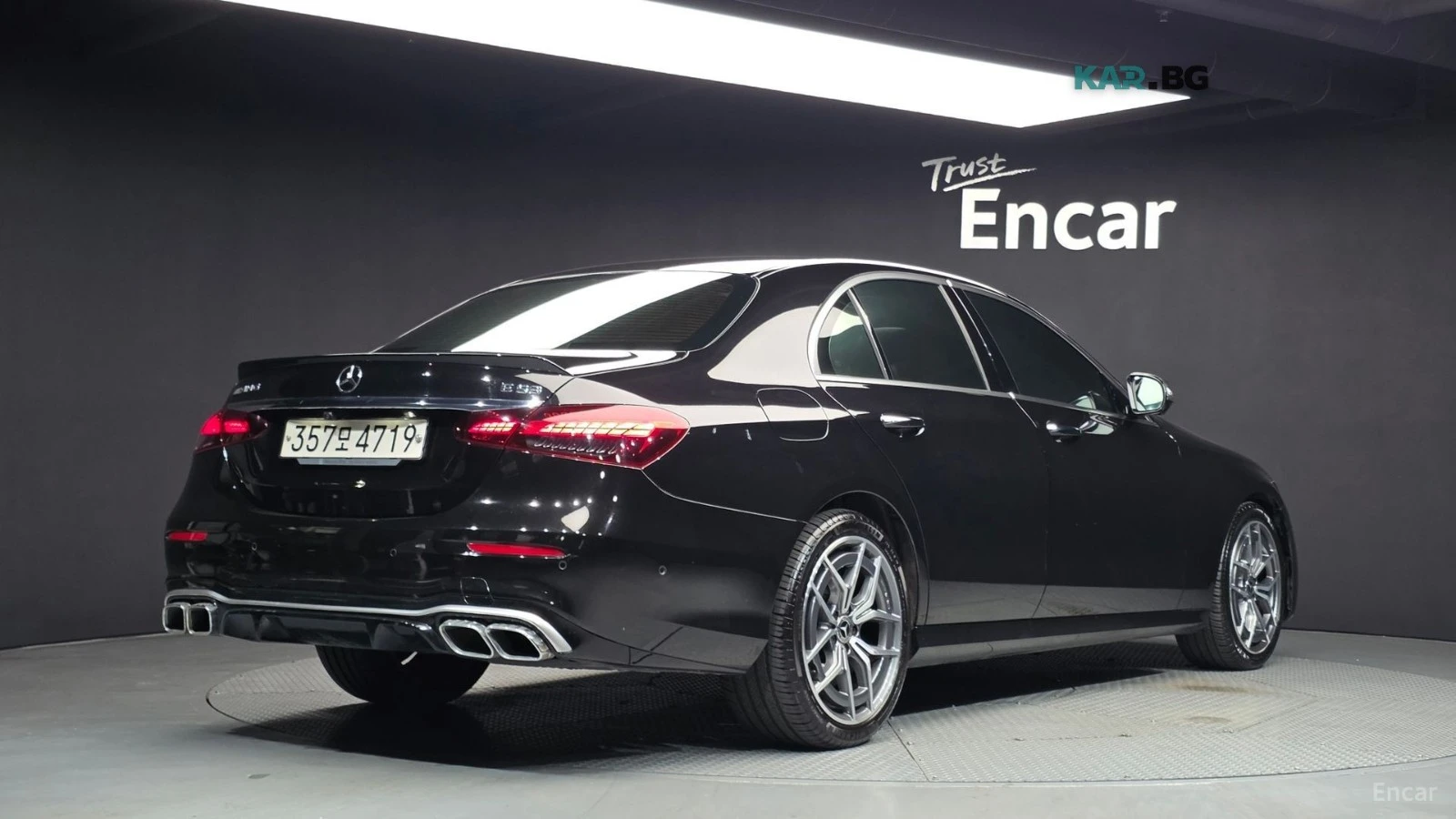 Mercedes-Benz E 220 4MATIC* AMG* ПОДГРЕВ* ОБДУХВАНЕ* ПАНО* 360* HUD* , снимка 2 - Автомобили и джипове - 56008136