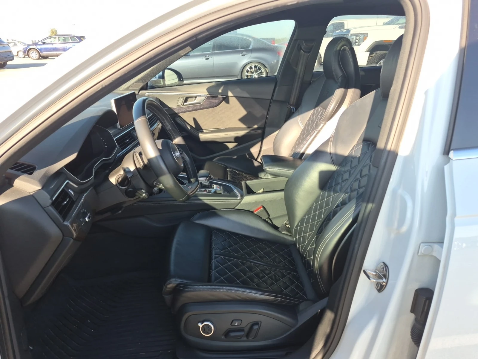 Audi S4 3.0T * TECHNIK * B&O * CARFAX * , снимка 5 - Автомобили и джипове - 56120542