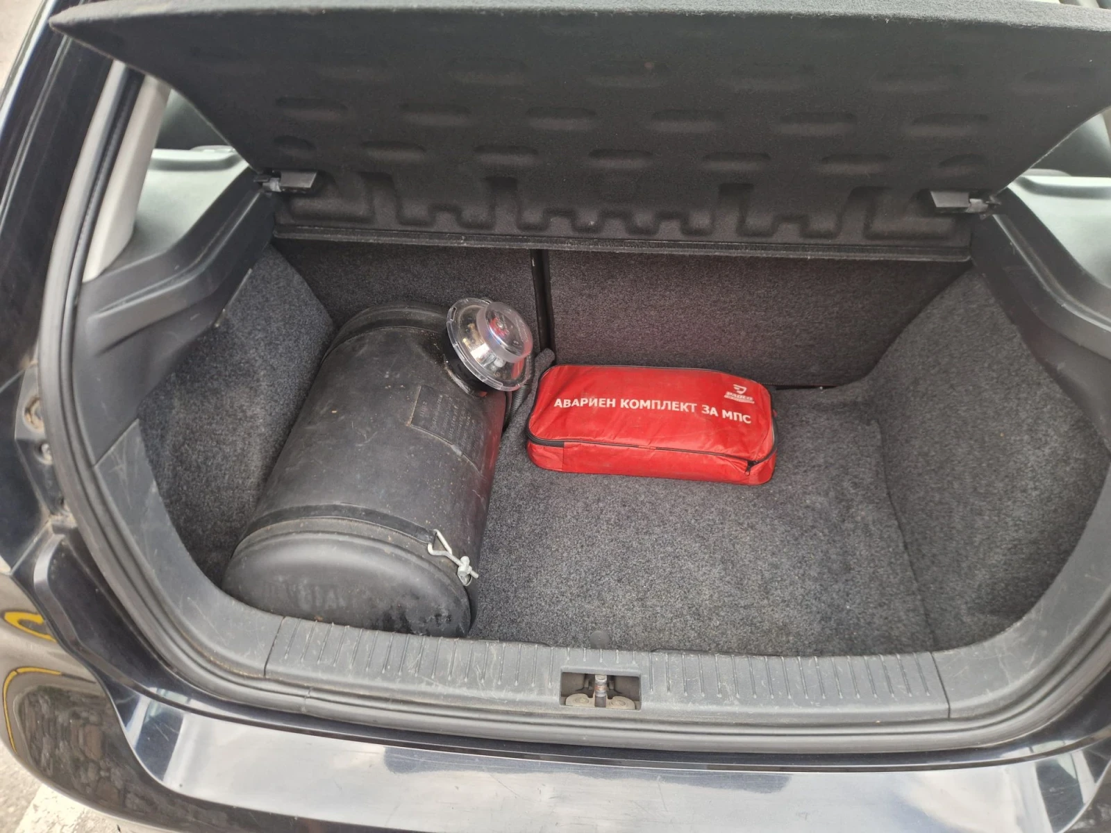 Seat Ibiza, снимка 7 - Автомобили и джипове - 56153586