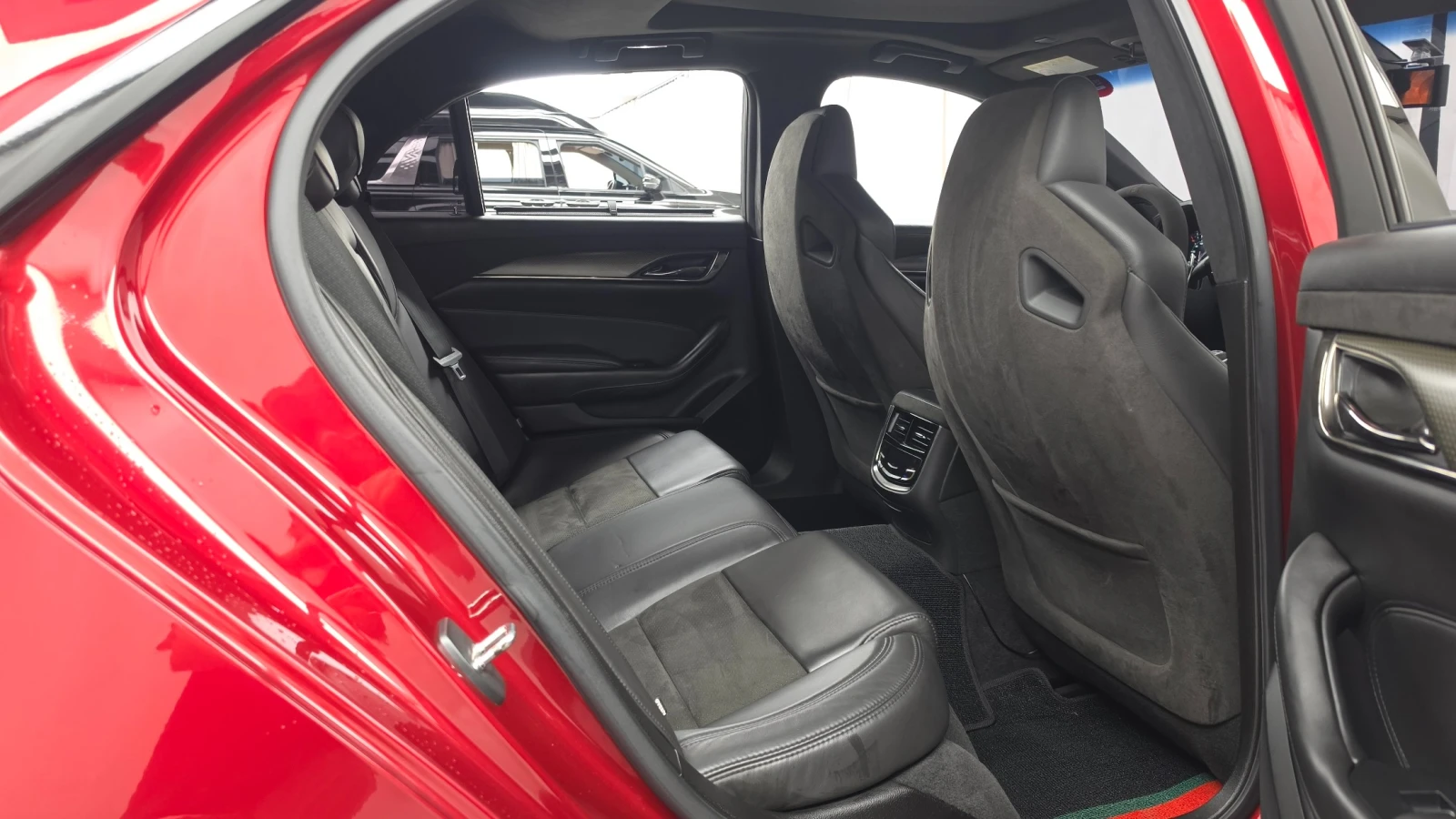 Cadillac Cts V 6.2L V8 , снимка 8 - Автомобили и джипове - 56283345