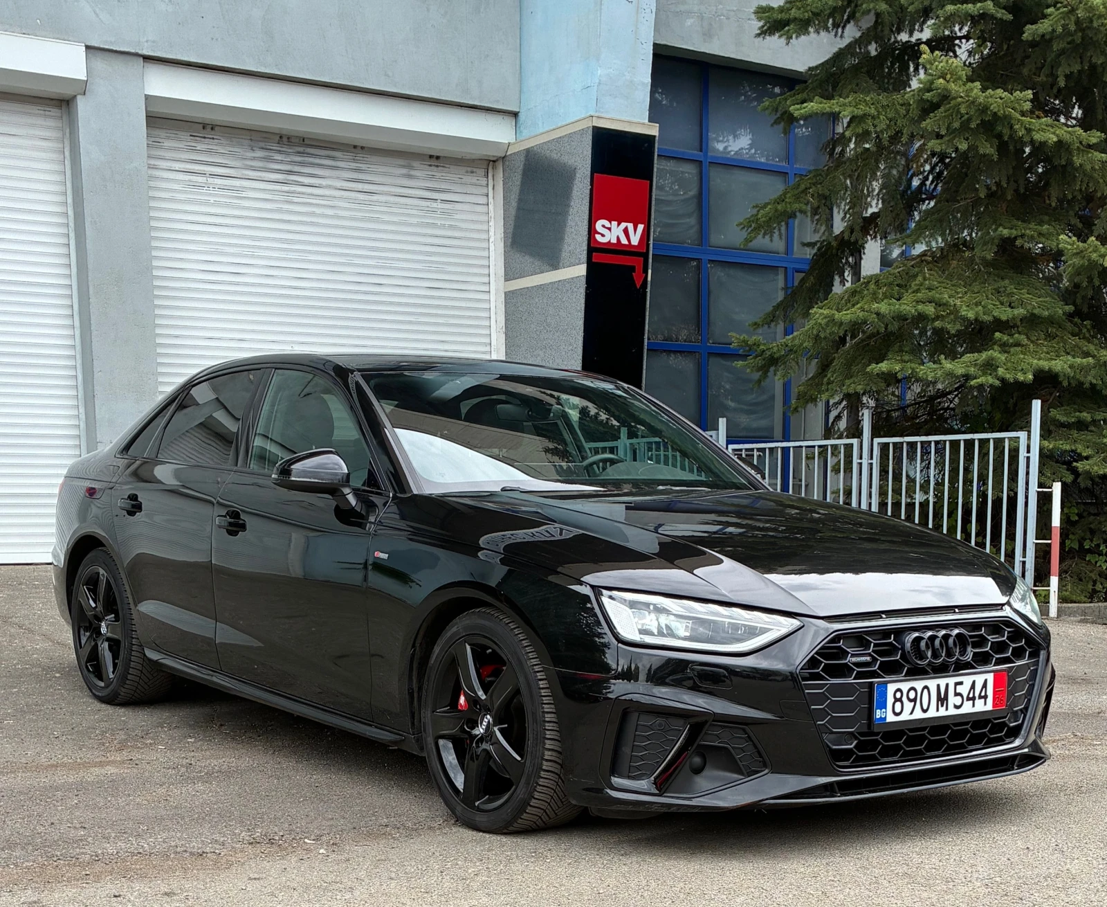 Audi A4 3S line+ , снимка 2 - Автомобили и джипове - 56511192
