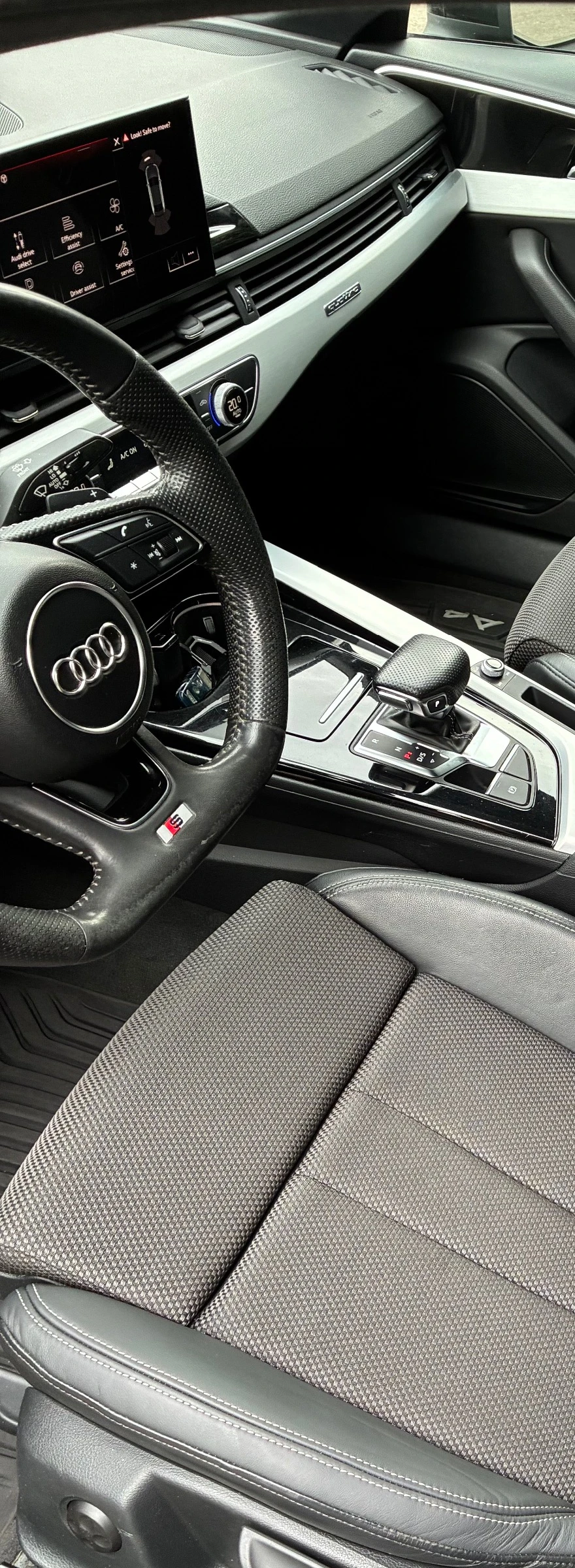 Audi A4 3S line+ , снимка 9 - Автомобили и джипове - 56511192