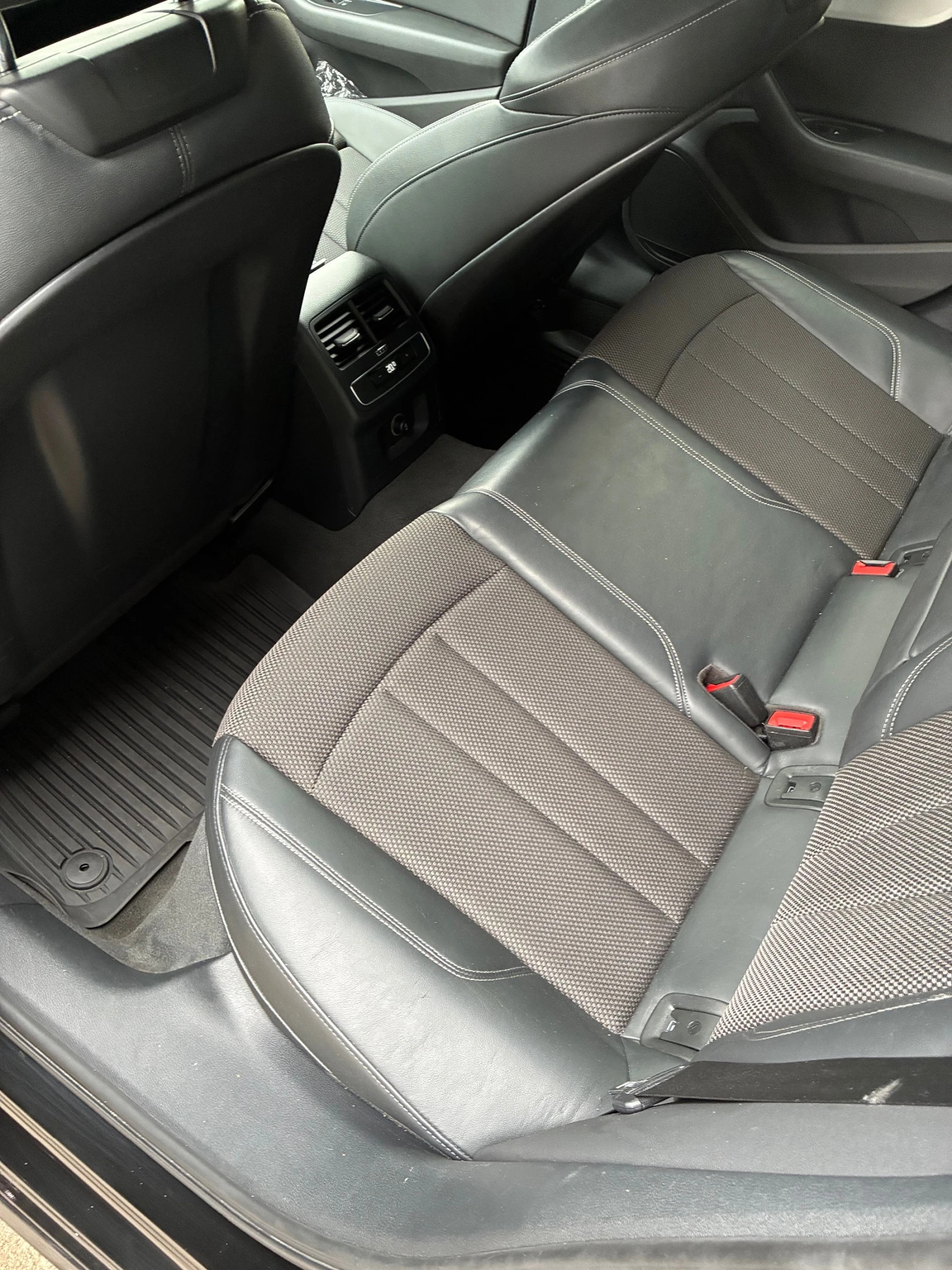 Audi A4 3S line+ , снимка 11 - Автомобили и джипове - 56511192