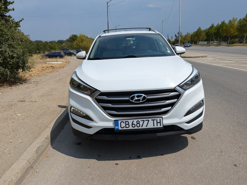 Hyundai Tucson 2.0L, 4х4, снимка 1 - Автомобили и джипове - 47691472