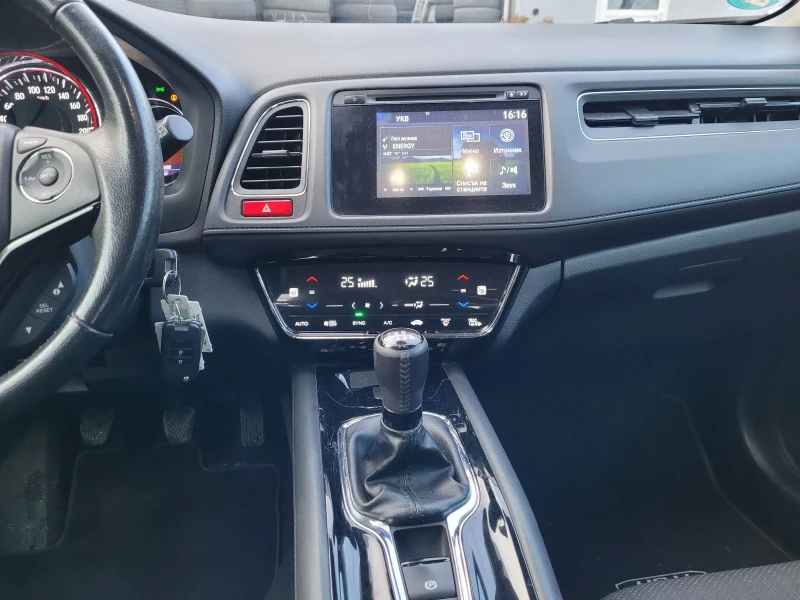 Honda Hr-v 1.5 i, снимка 11 - Автомобили и джипове - 48448430