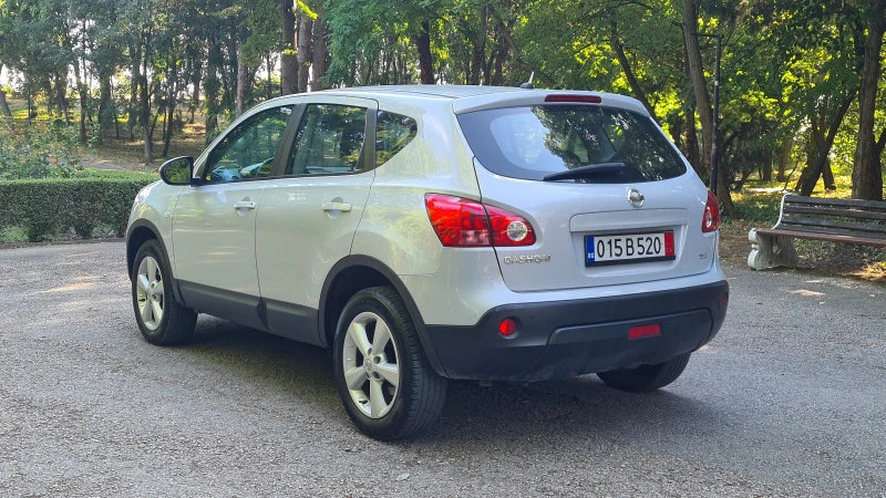Nissan Qashqai 1.6i , снимка 7 - Автомобили и джипове - 50986674