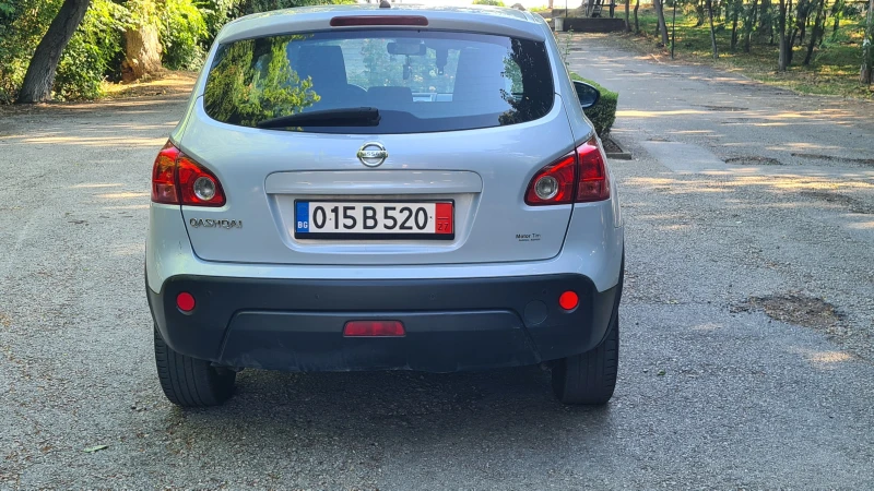 Nissan Qashqai 1.6i , снимка 6 - Автомобили и джипове - 50986674