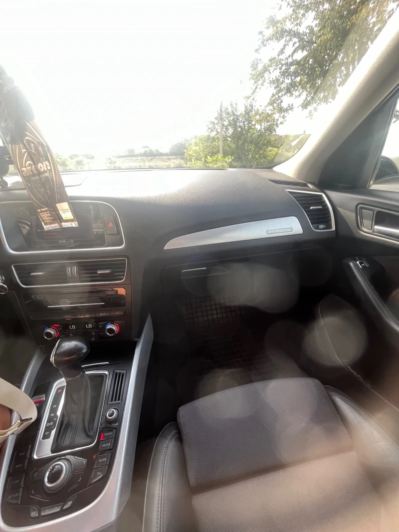 Audi Q5, снимка 4 - Автомобили и джипове - 52362244