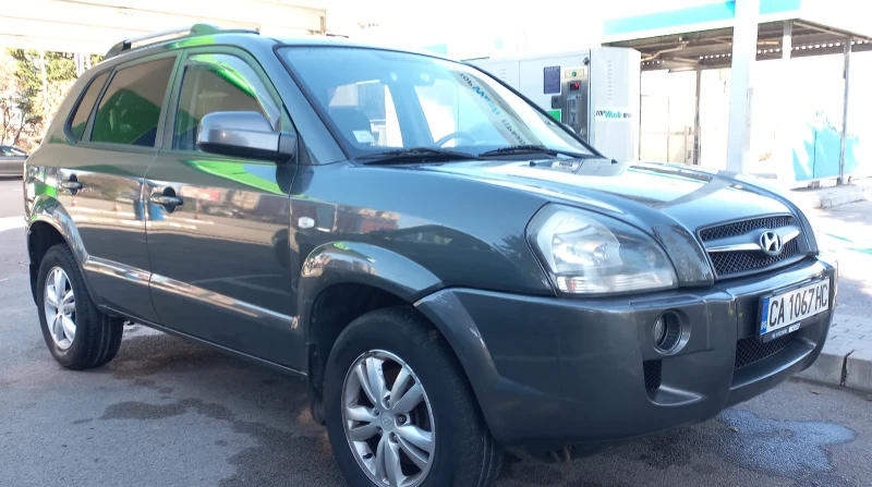 Hyundai Tucson, снимка 2 - Автомобили и джипове - 52425153