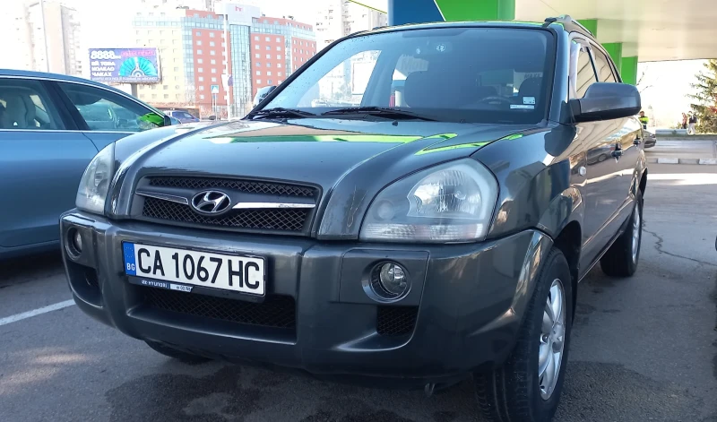 Hyundai Tucson, снимка 5 - Автомобили и джипове - 52425153