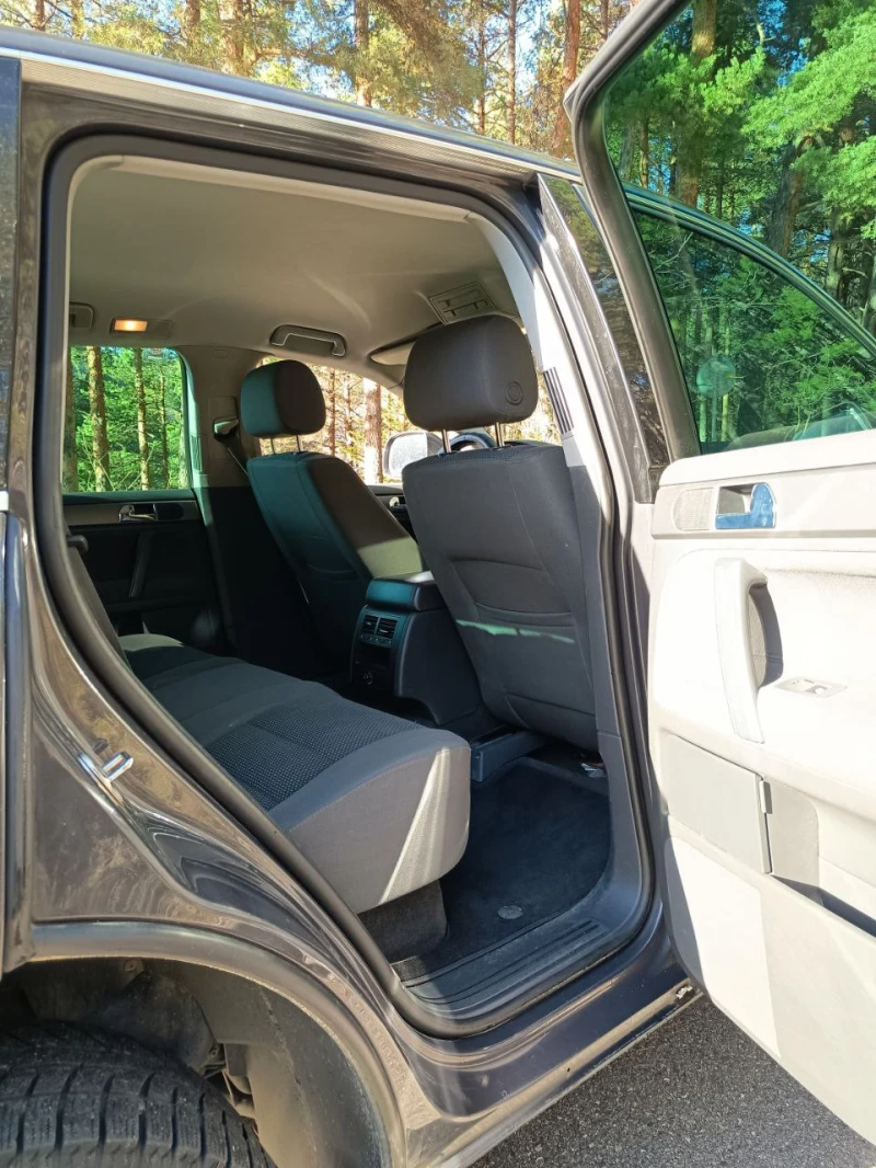 VW Touareg, снимка 10 - Автомобили и джипове - 52618281