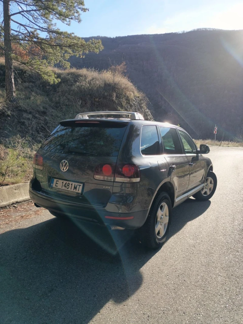 VW Touareg, снимка 4 - Автомобили и джипове - 52618281