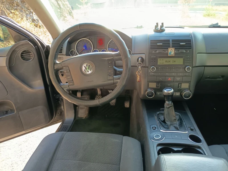 VW Touareg, снимка 7 - Автомобили и джипове - 52618281