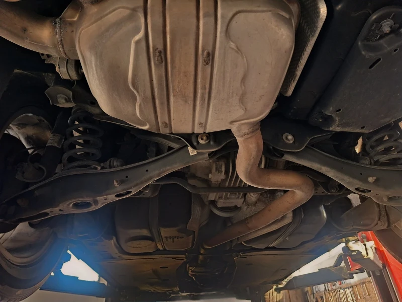 VW Tiguan DSG/4X4/DIGITAL/PANO/DISTRONIC/LANE ASSIST , снимка 16 - Автомобили и джипове - 52777779