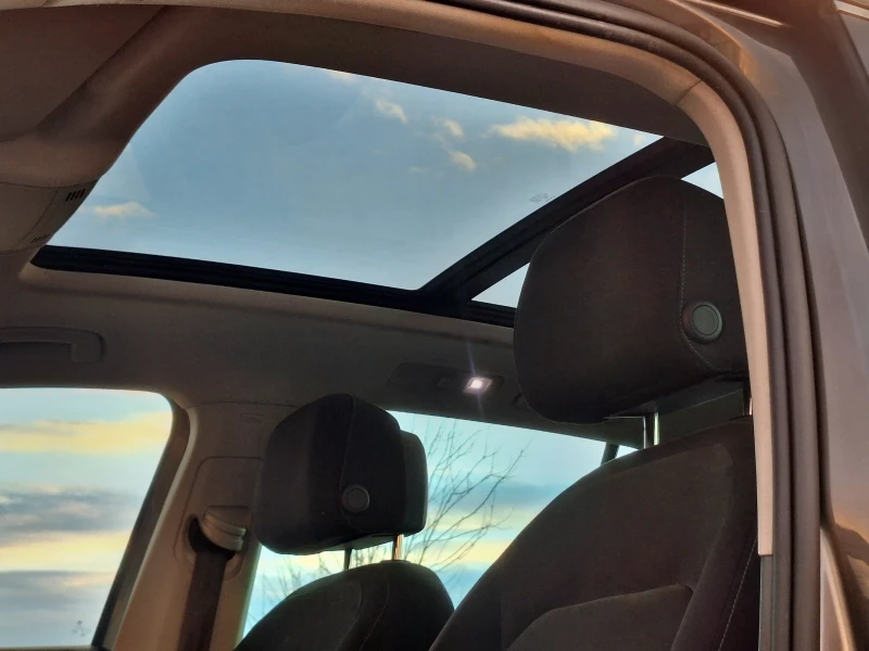 VW Tiguan DSG/4X4/DIGITAL/DISTRONIC/LANE ASSIST , снимка 15 - Автомобили и джипове - 52777779