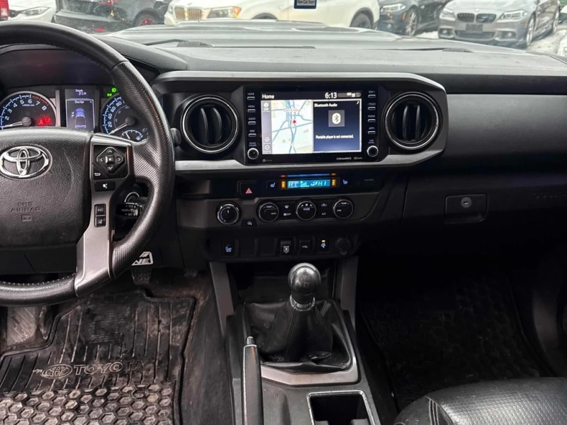 Toyota Tacoma * 4x4 Double Cab * CARFAX * БЕЗ ПЪРВОНАЧАЛНА ВНОСК, снимка 9 - Автомобили и джипове - 53075364