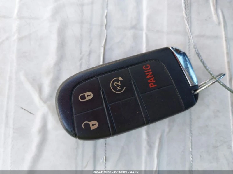 Jeep Compass 2.4L I-4 VVT, 180HP 4X4 Drive, снимка 3 - Автомобили и джипове - 53443297