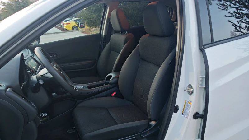 Honda Hr-v 1.8 i-VTEC (141 кс) CVT , снимка 7 - Автомобили и джипове - 53447433