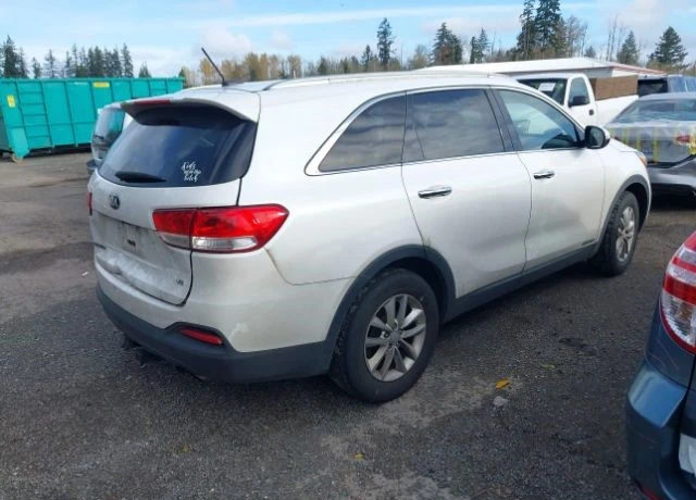 Kia Sorento, снимка 5 - Автомобили и джипове - 48616739