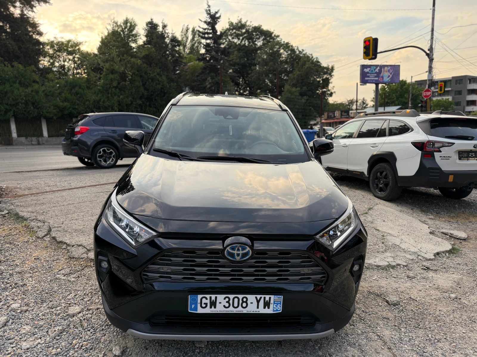 Toyota Rav4  * 2.5* AWD *  HYBRID* NAVI* LED*  - изображение 2