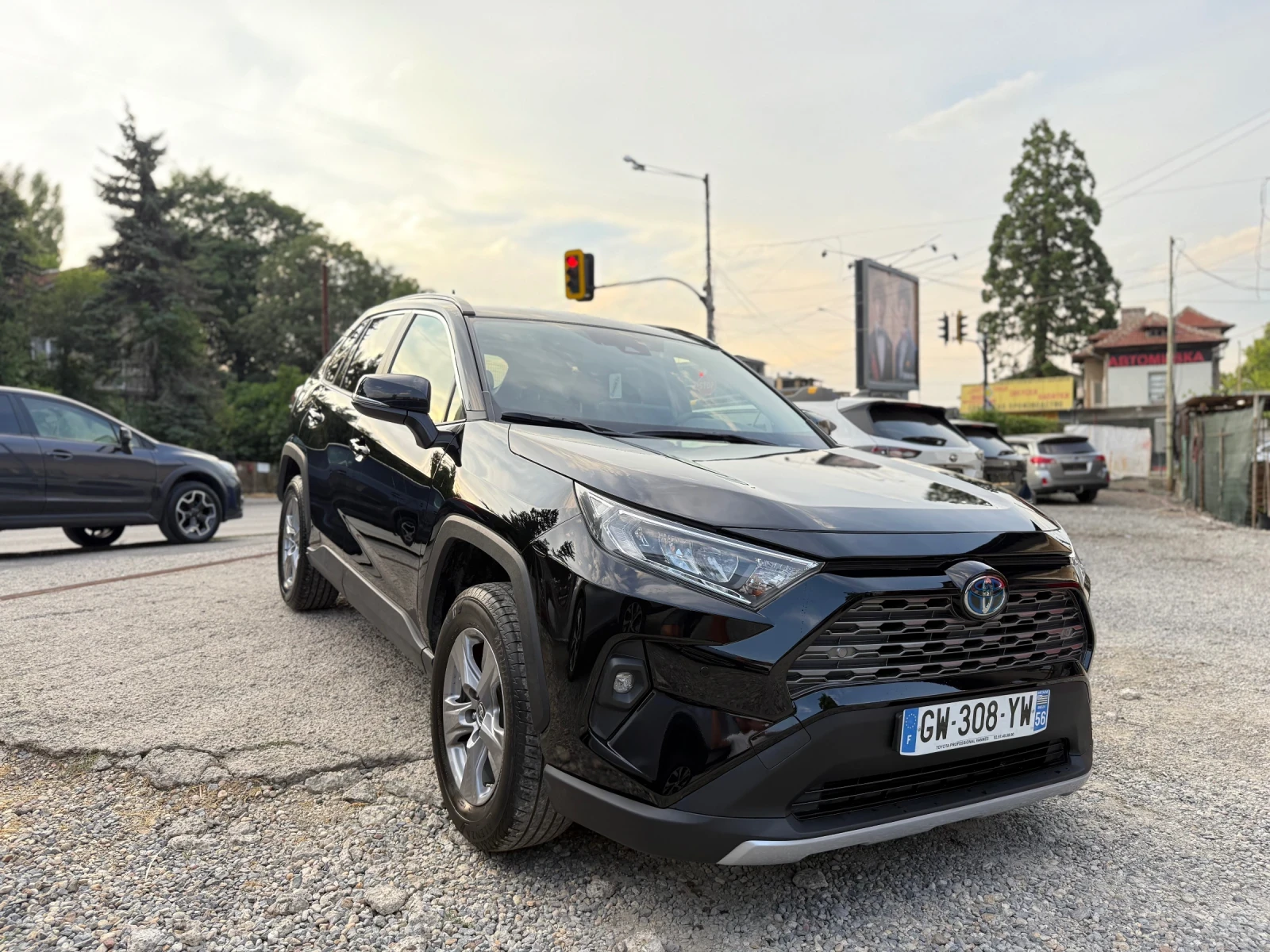 Toyota Rav4  * 2.5* AWD *  HYBRID* NAVI* LED*  - изображение 3