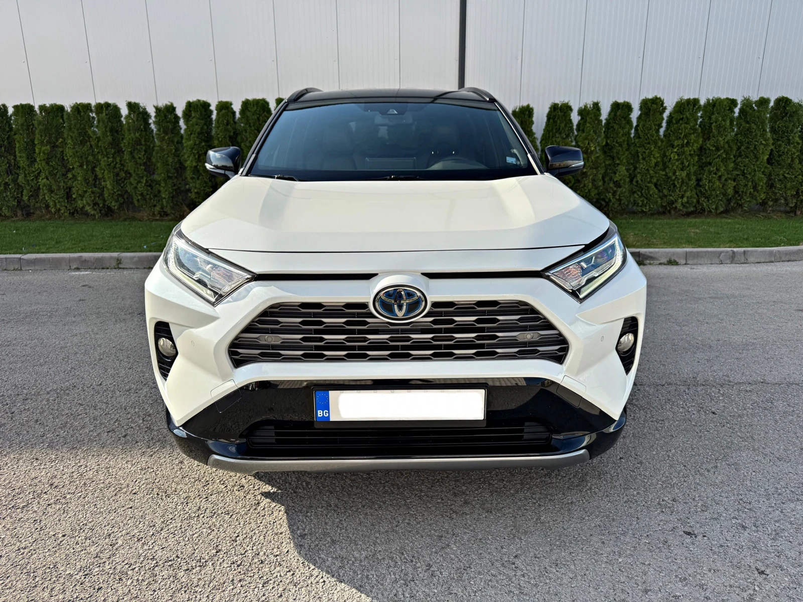 Toyota Rav4 2.5i 4x4/HYBRID/JBL/FULL/Регистриран-Обслужен!!! - изображение 2