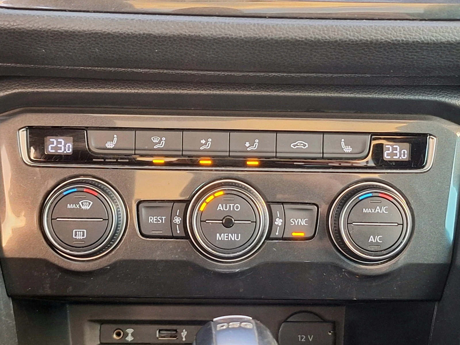 VW Tiguan DSG/4X4/DIGITAL/DISTRONIC/LANE ASSIST  | Mobile.bg � ����������� 16