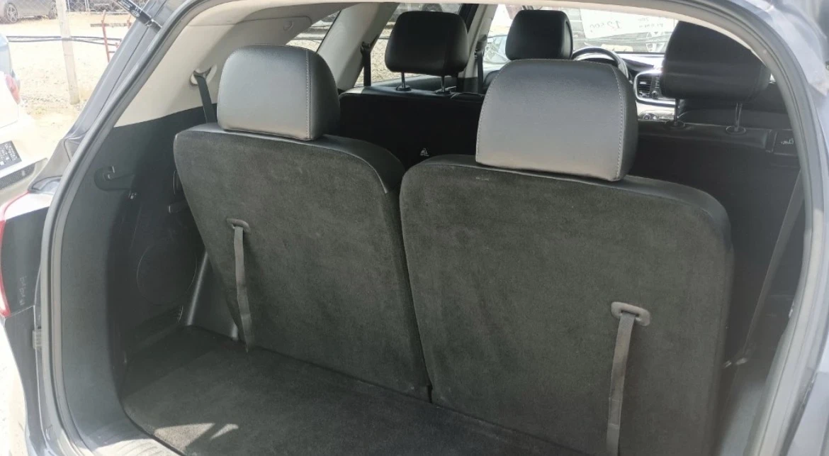 Kia Sorento, снимка 9 - Автомобили и джипове - 55606938
