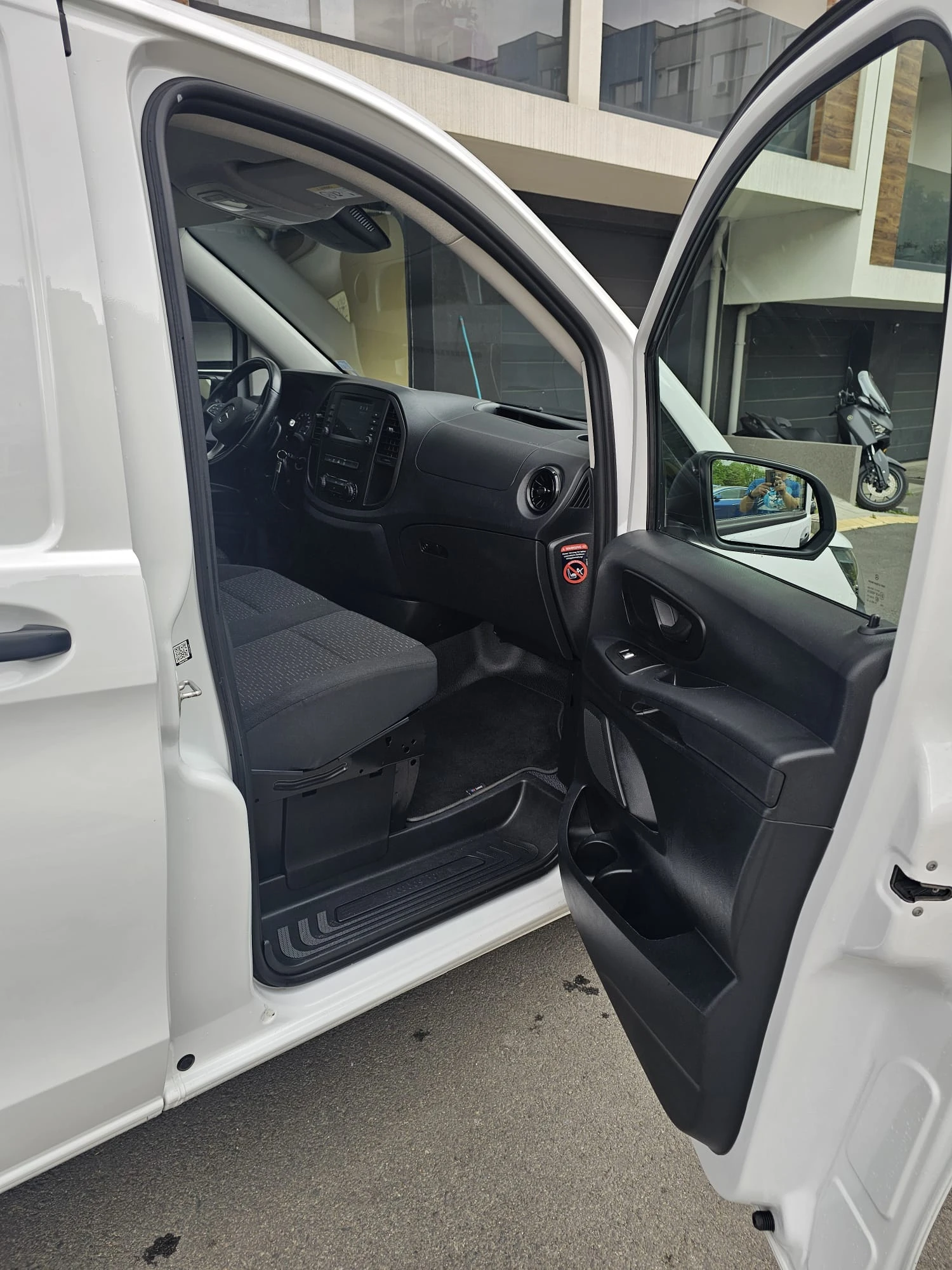 Mercedes-Benz Vito с ДДС фактура 9G 163 к.с. CarPlay Tеглич Автоматик, снимка 9 - Бусове и автобуси - 53880869