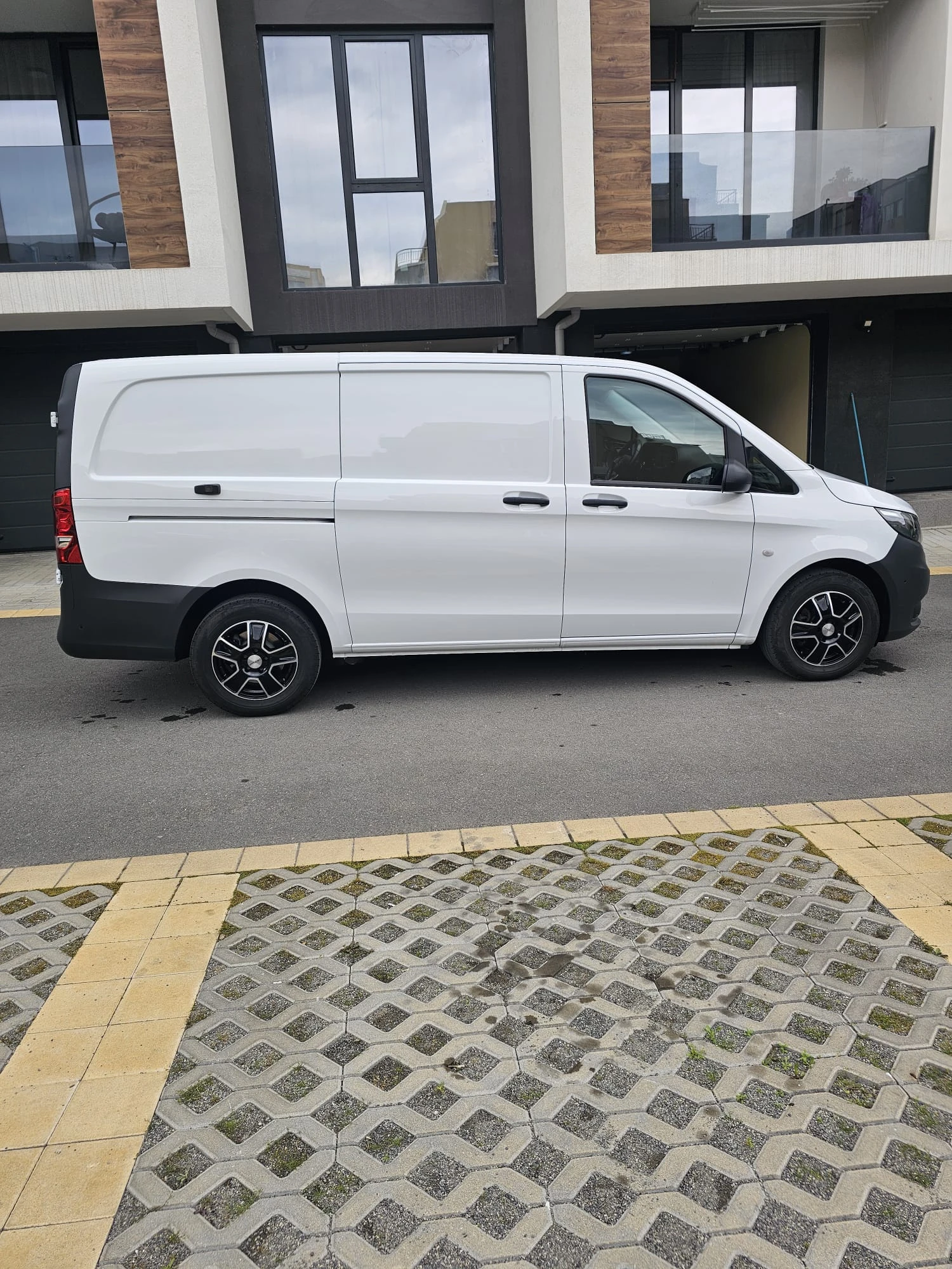 Mercedes-Benz Vito с ДДС фактура 9G 163 к.с. CarPlay Tеглич Автоматик, снимка 15 - Бусове и автобуси - 53880869
